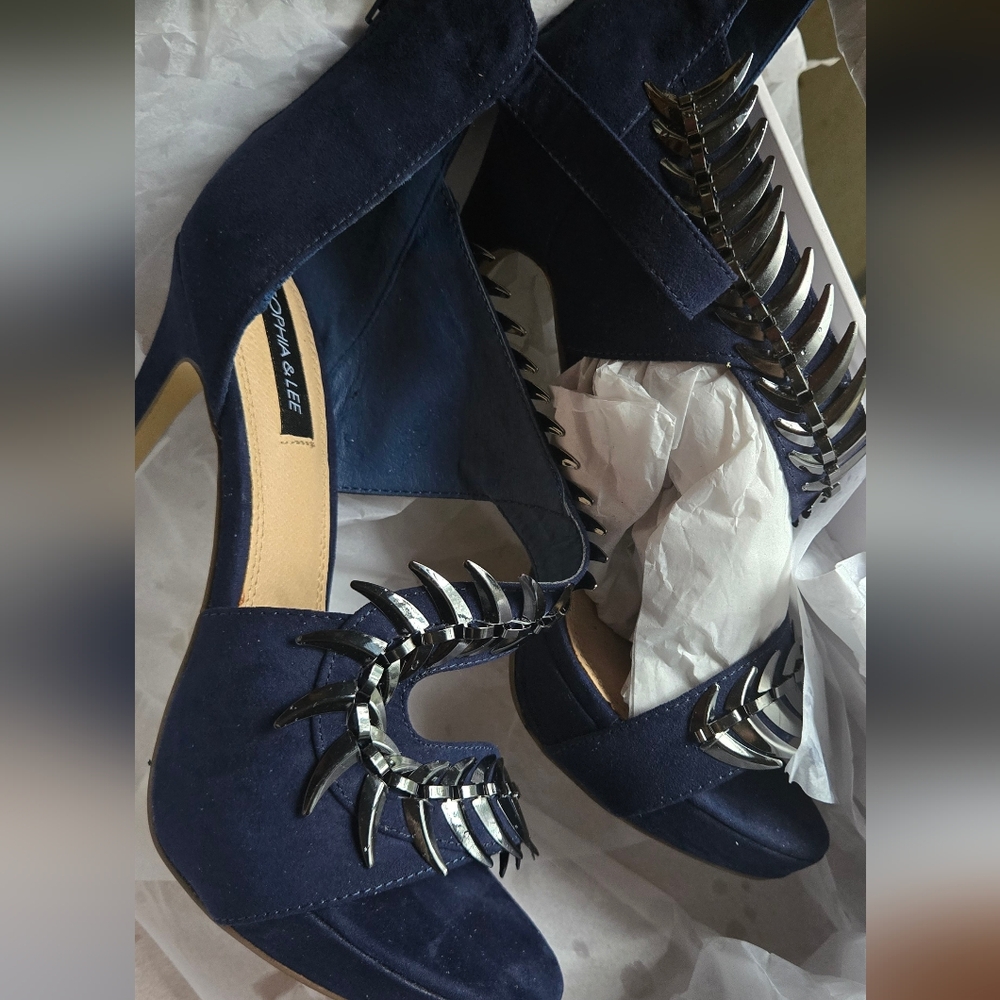 Sophia & Lee Navy Heels W/Silver Snake Jewel Detailing Sz7.5 STUNNING! NIB - Picture 8 of 16